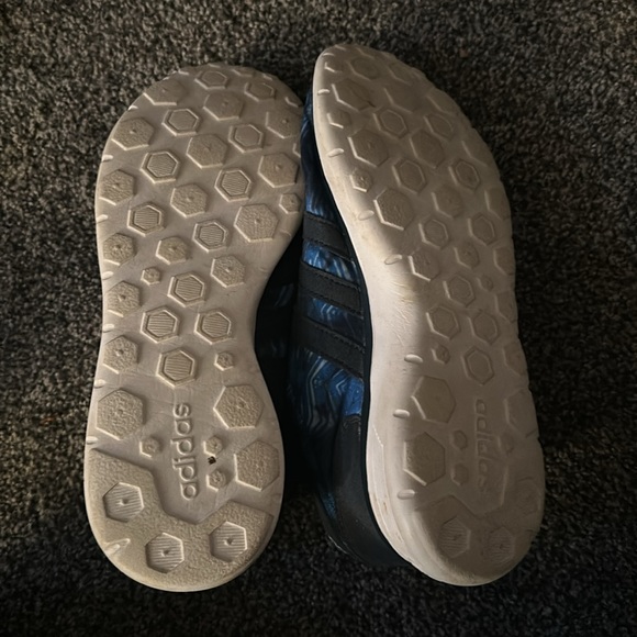 Adidas cloud - Picture 3 of 3